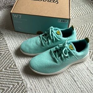 Women’s Allbirds Wool Runner 7